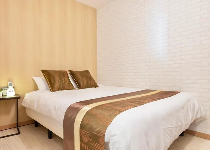 Tsudoi 集 - 5 Bed Rooms, Max 11, 2 Bath Rooms, 1Hr To Kix, 30Min To Namba, 2-Bldg Connected Private Rental House