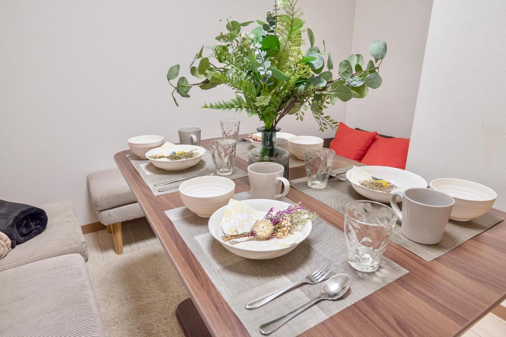 Tsudoi 集 - 5 Bed Rooms, Max 11, 2 Bath Rooms, 1hr To Kix, 30min To Namba, 2-bldg Connected Private House โอซาก้า