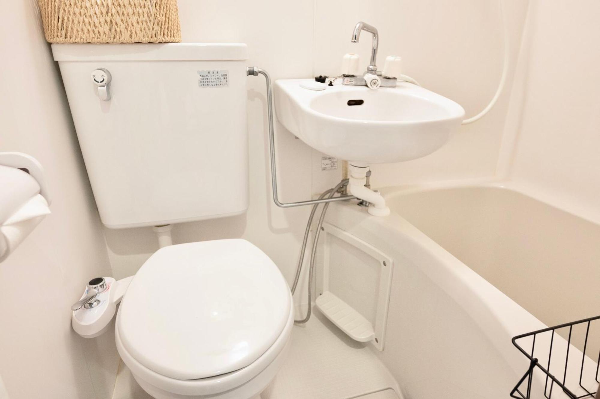 Tsudoi 集 - 5 Bed Rooms, Max 11, 2 Bath Rooms, 1hr To Kix, 30min To Namba, 2-bldg Connected Private House อพาร์ทเม้น โอซาก้า